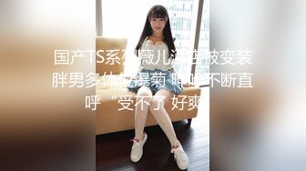 漂亮女友洗完澡吹头发，被我悄悄录下来，开心的挑逗 女友有点乐 不让拍~