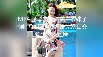 《最新☀核彈☀尤物》超級巨乳女神【老公不在家】11月私拍，新型道具紫薇啪啪，巨乳肥臀無毛一線天饅頭逼，天生極品炮架子～稀缺資源值得收藏 (5)