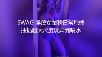 美女网红叫上自己闺蜜一起开直播给粉丝送福利