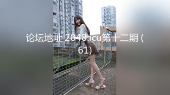 边听动感音乐边享受漂亮纹身女友的吹箫后入猛插