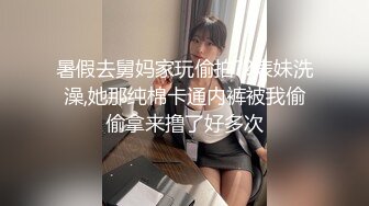 家庭摄像头破解入侵多角度真实偸拍，抽烟背纹烈女私生活曝光也是一个欲女，跟老公性爱还不满足，还总喜欢道具紫薇 (5)