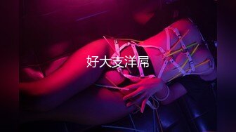 夜晚主路车震，无套，啪啪先口交，再后入