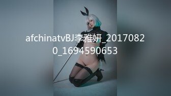 【极品轻熟女】少妇3P还是少妇放得开玩得花，与两个中年大叔玩3P十分淫乱，十分刺激！