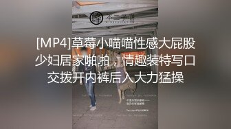 【新片速遞】&nbsp;&nbsp;小虎牙熟女少妇三P大站，前后夹击第一视角观感很好，女上位表情销魂[311M/MP4/44:56]